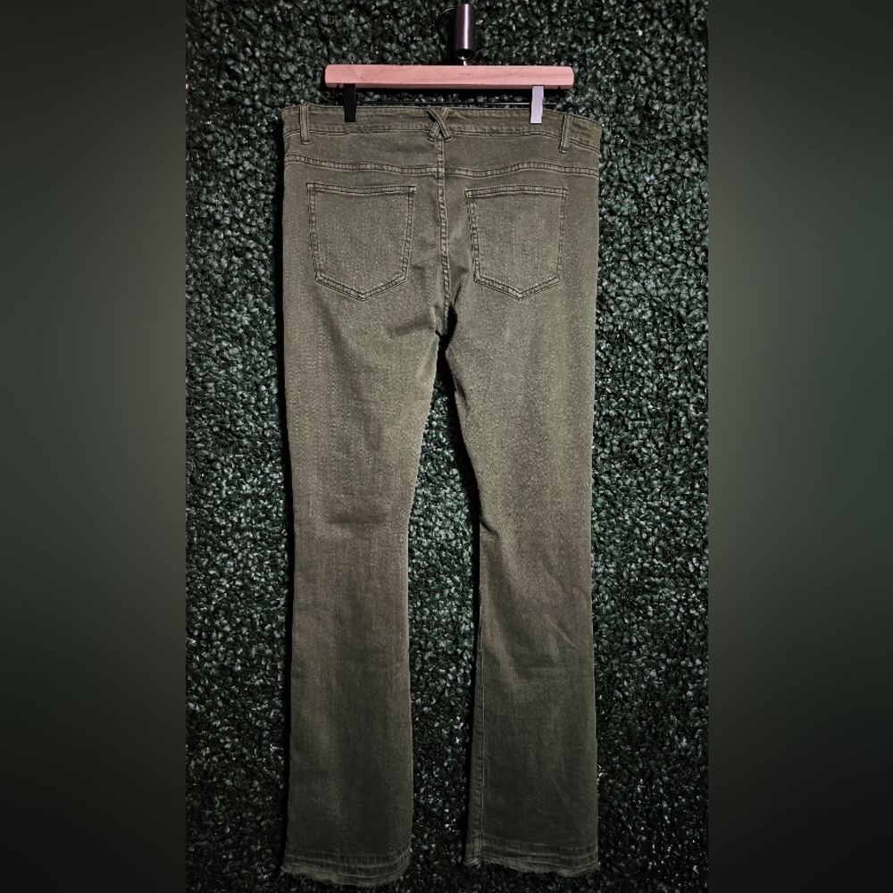 Distressed Olive Green Jeans - Picture 3 of 4